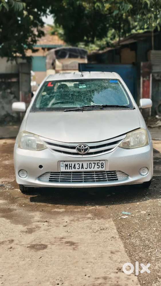 Toyota Etios 1.5 V 2011