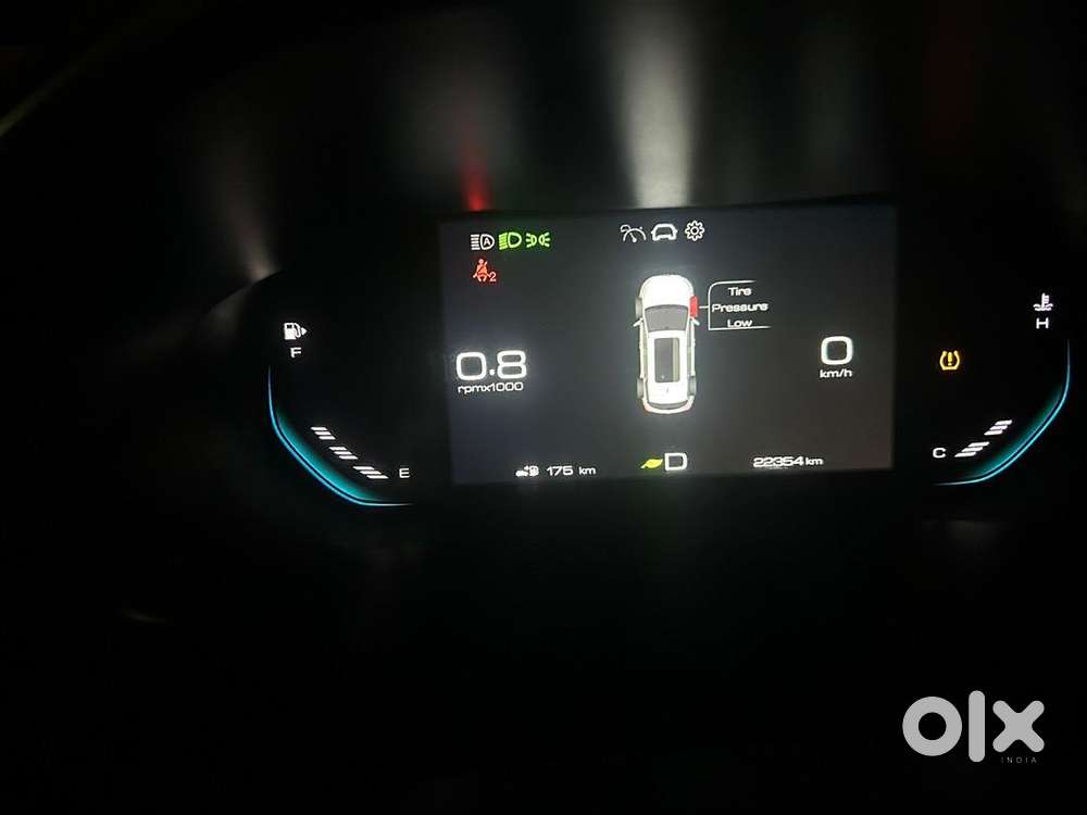 Mg Hector Plus 2023 Cng & Hybrids 23000 Km Driven