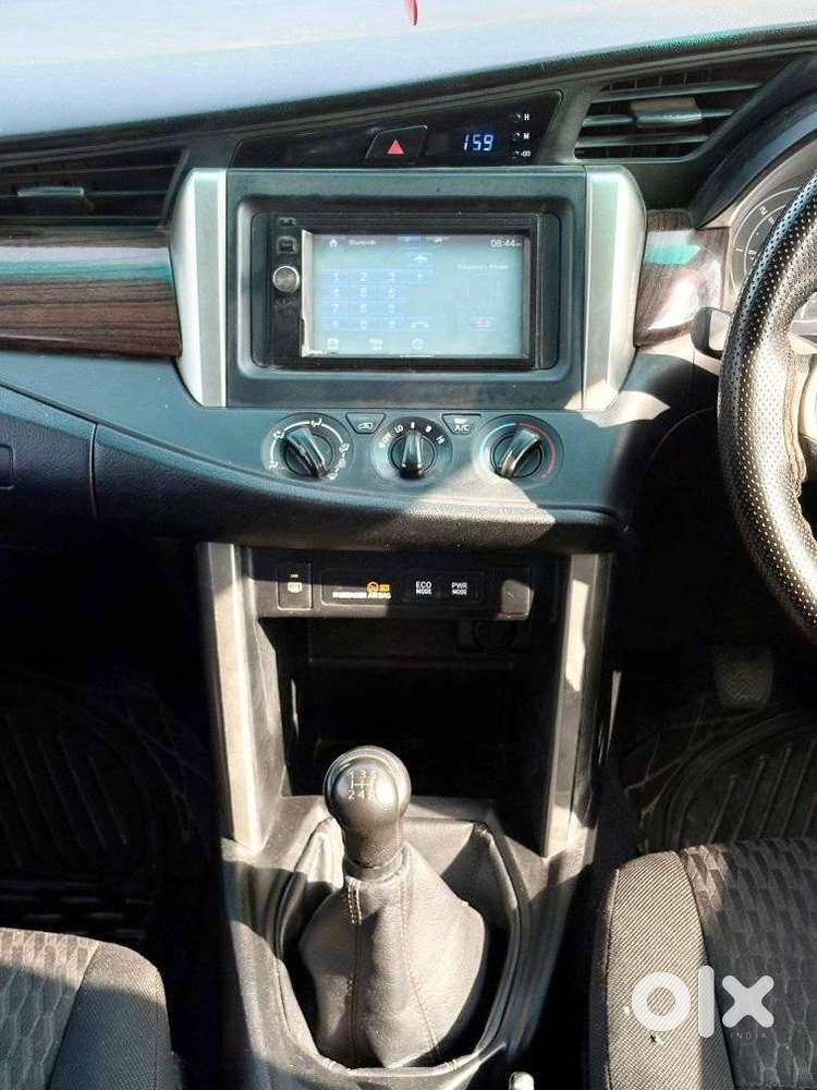 Toyota Innova Crysta 2.4 G Mt 7 Str, 2017, Diesel