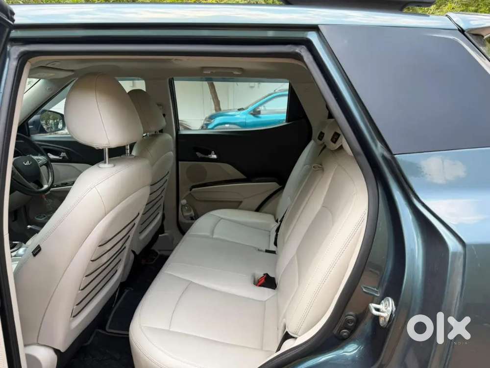 Mahindra Xuv300 1.5 W8 Diesel Automatic.