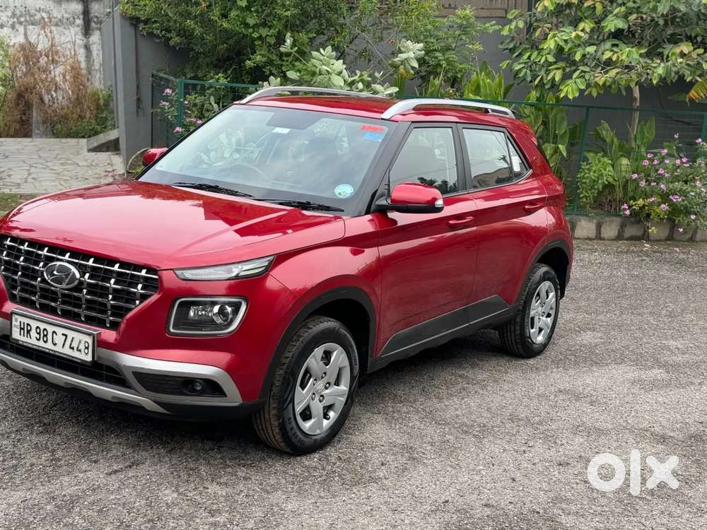 Hyundai Venue 1.2 S Plus, 2022, Petrol