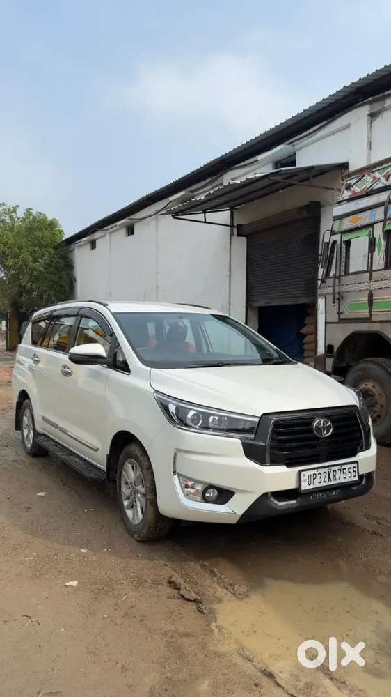 Toyota Innova 2.4v 2019