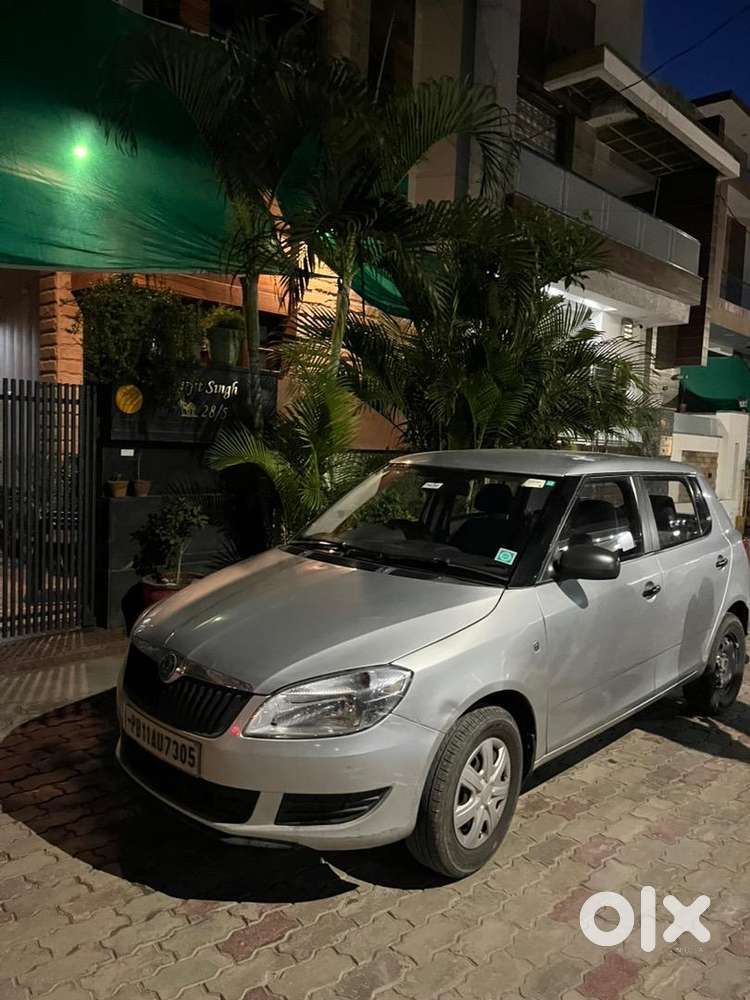 Skoda Fabia 2011 Petrol 32000 Km Driven