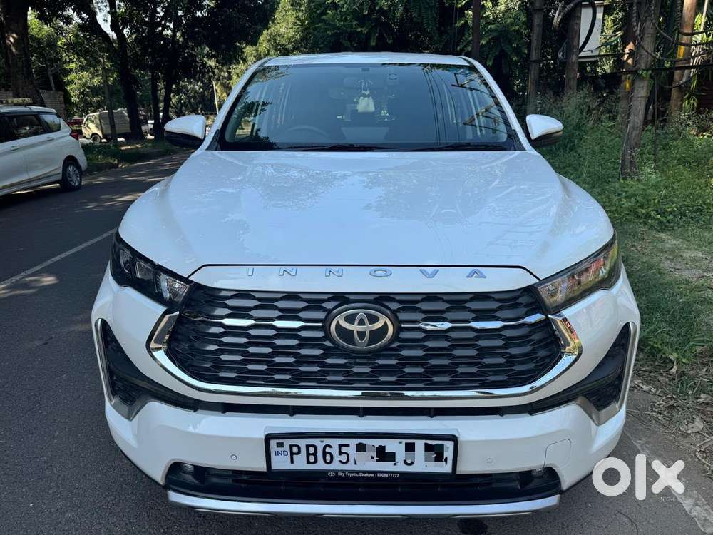 Toyota Innova Hycross 2.0 Gx 8 Str, 2025, Petrol