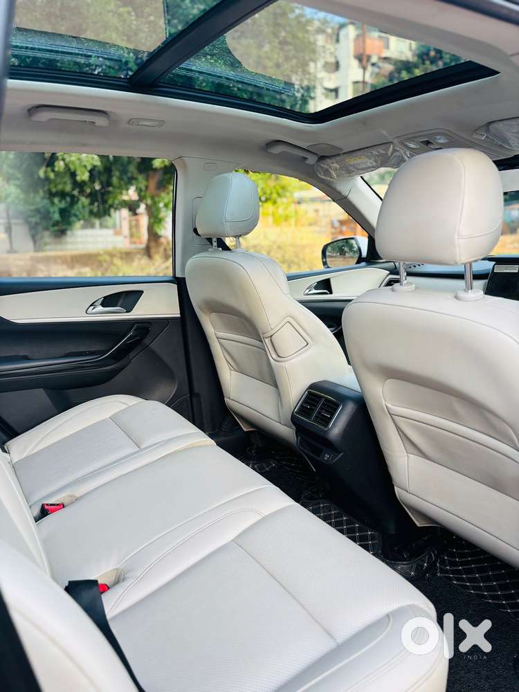 Mahindra Xuv700 2.2 Ax 7 Diesel Mt Luxury Pack Str, 2024, Diesel