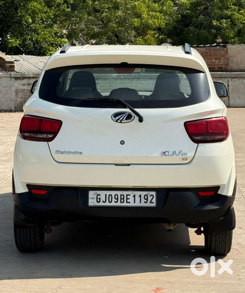 Mahindra Kuv 100