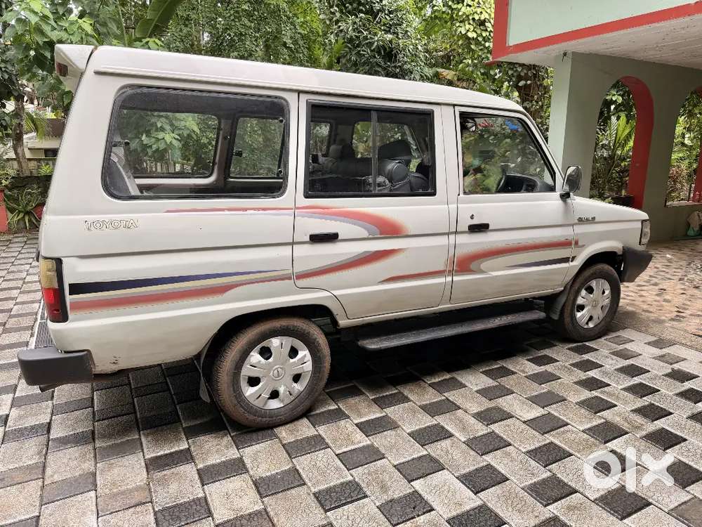 Toyota Qualis