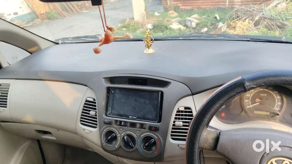 Toyota Innova 2011  Good Condition 3 Months Life 4 Months Insurance