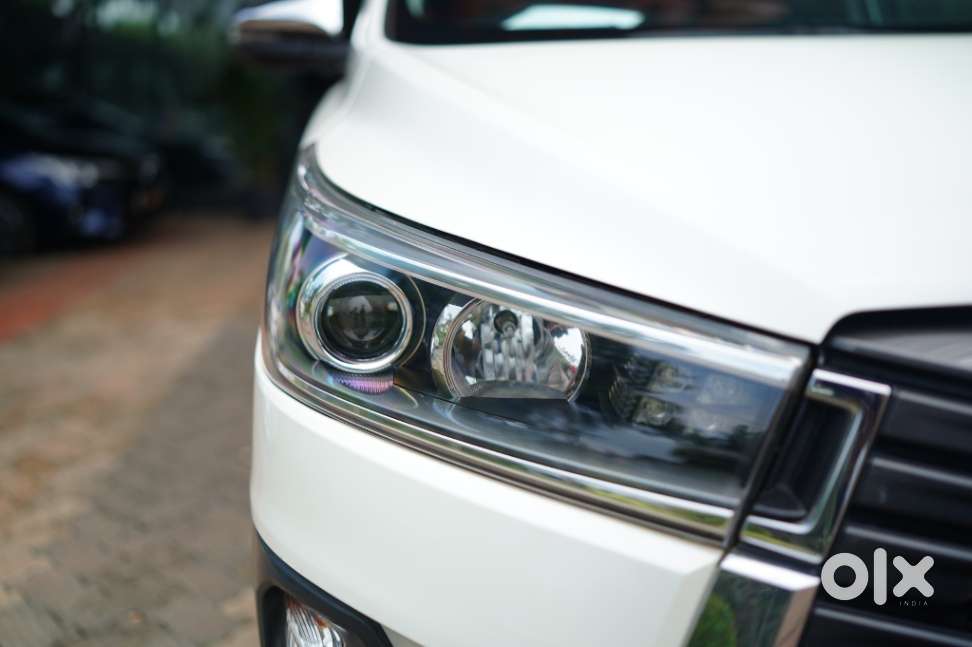 Toyota Innova Crysta 2.4 Z 7 Str, 2022