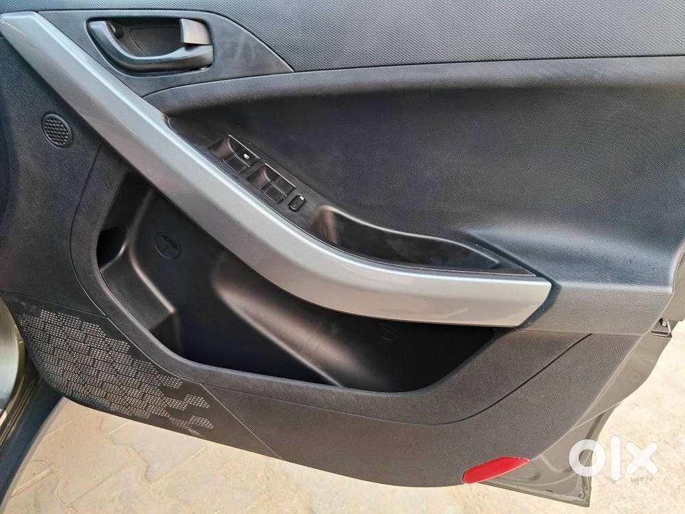 Tata Nexon 1.2 Revotron Xma Amt (s), 2020, Petrol