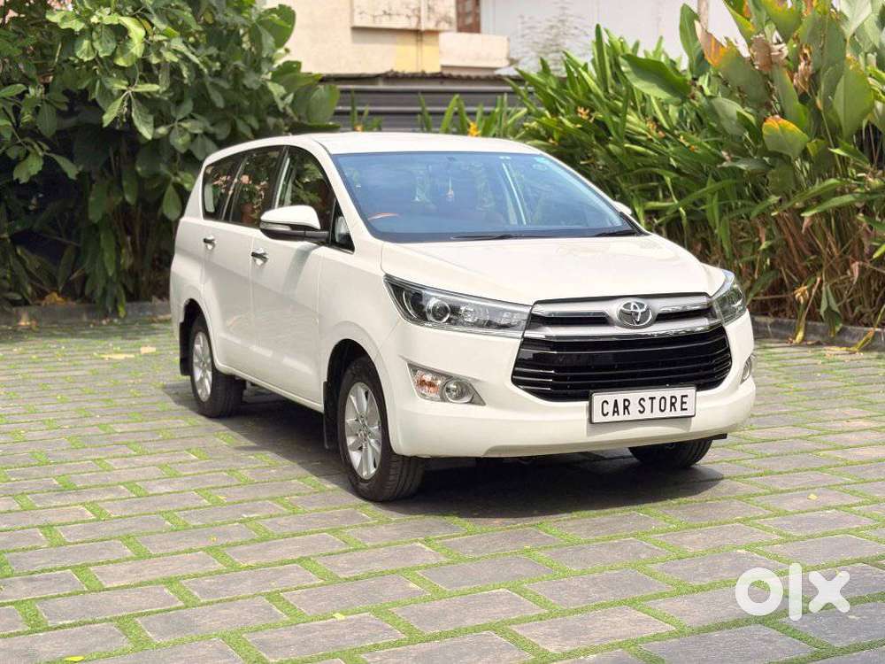 Toyota Innova Crysta 2.4 Vx Mt 8s, 2017, Diesel