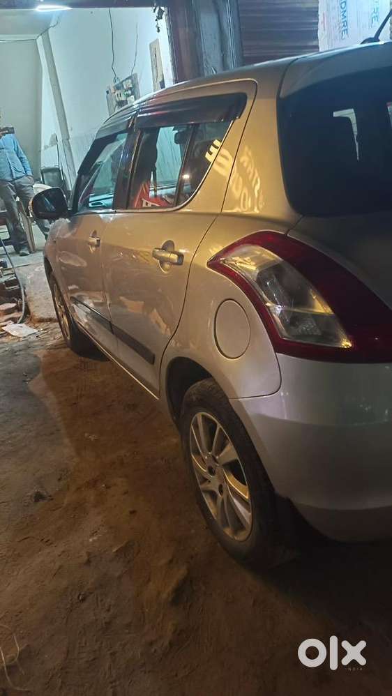 Maruti Suzuki Swift 2012 Cng & Hybrids Good Condition