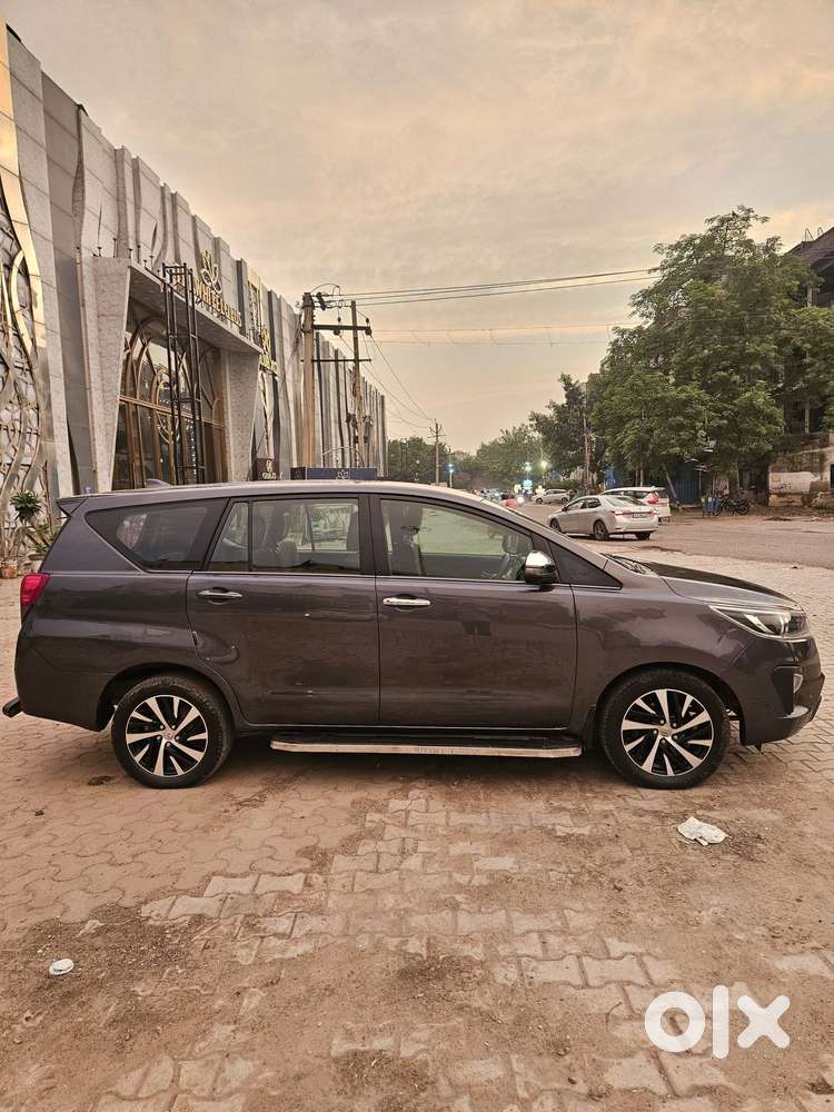 Toyota Innova Crysta [2020-ongoing] 2.4 Zx 7 Str, 2022, Diesel