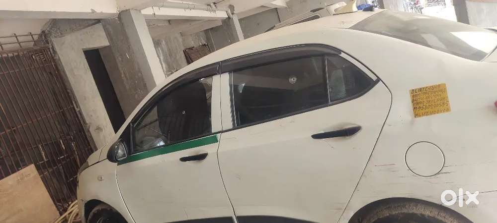 2018 Hyundai Xcent Base . बैटरी और टायर नए है