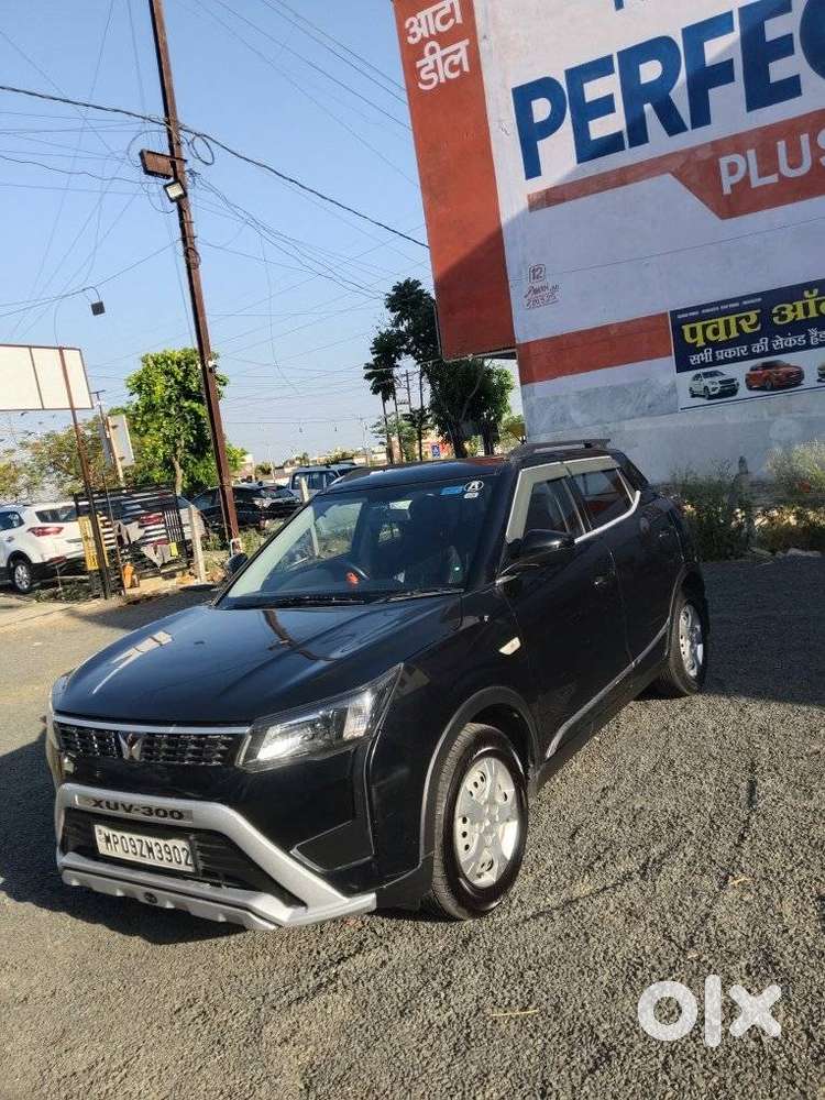 Mahindra Xuv300 W4, 2023, Cng & Hybrids