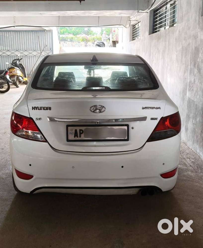 Verna Fluidic Diesel Hyundai - 2011