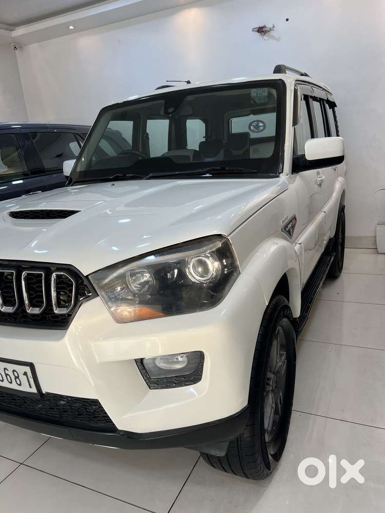 Mahindra Scorpio S10, 2015, Diesel