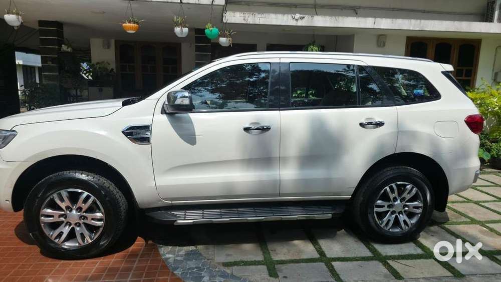 Hr 26 Company Record Ford Endeavour 2017 Titanium 3.2
