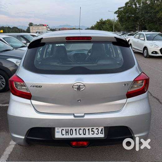 Tata Tiago 1.2 Revotron Xt (o), 2017, Petrol