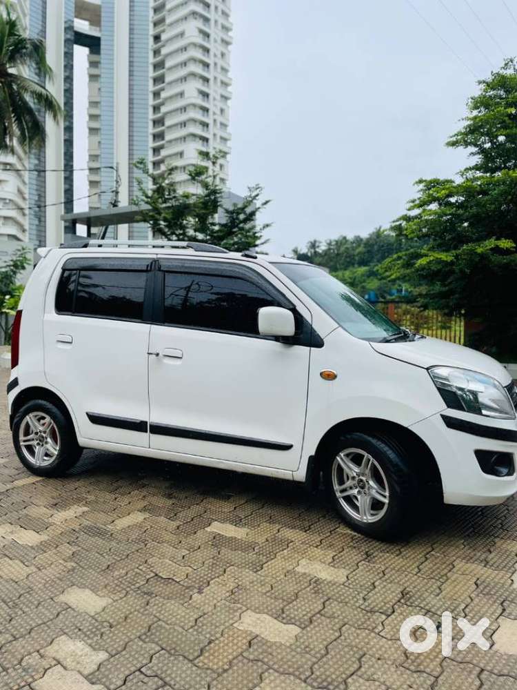 Maruti Suzuki Wagon R Vxi 1.0, 2016, Petrol