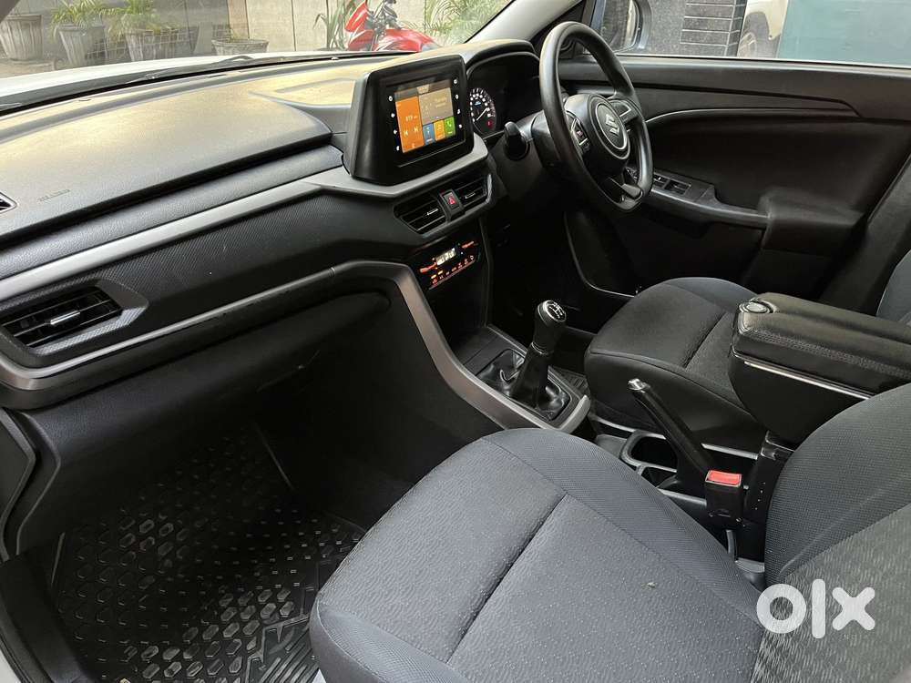 Maruti Suzuki Brezza 1.5 Vxi Smart Hybrid, 2023, Petrol