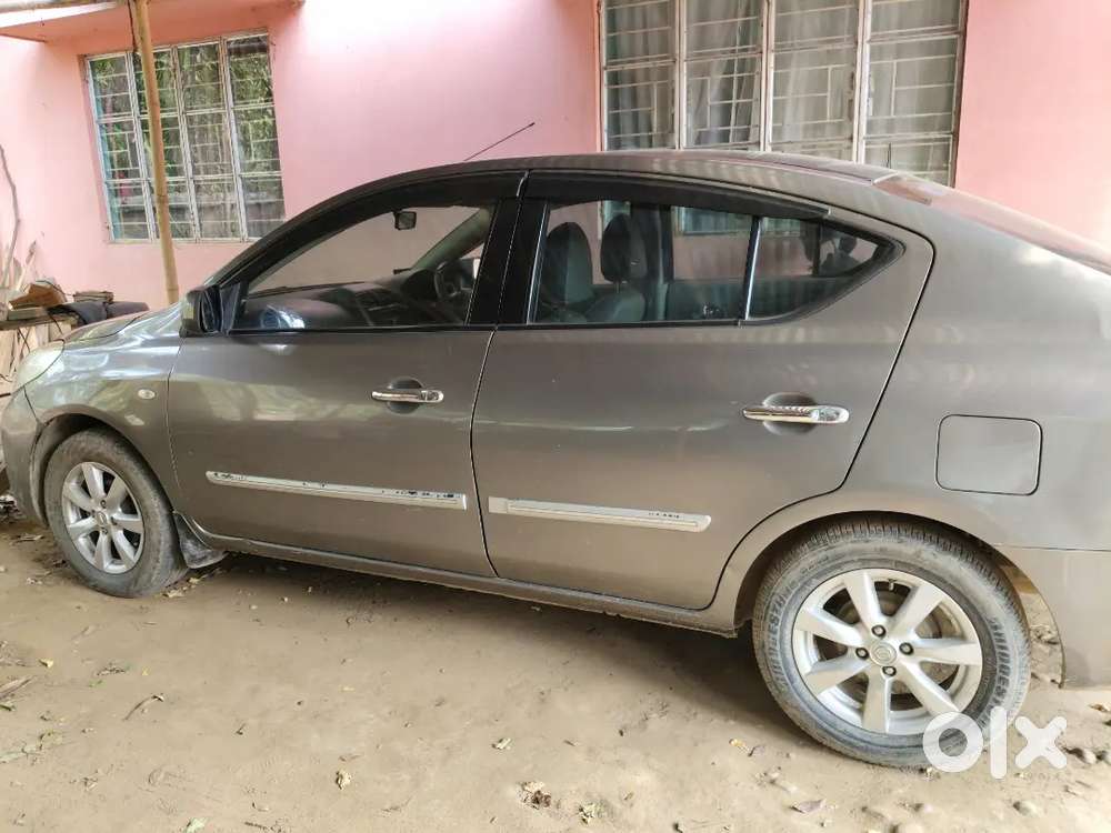 Nissan Sunny 2012 Petrol 86000 Km, Urgent