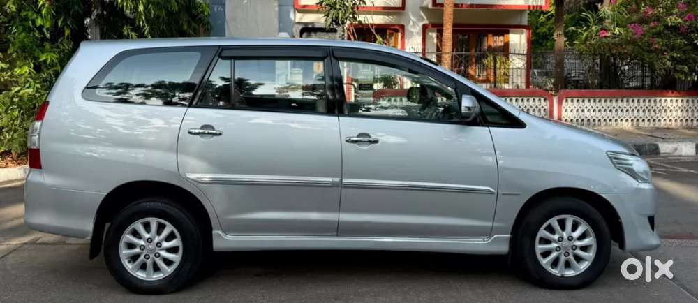 Toyota Innova 2.5 Vx 7 Seater Bs Iv, 2012, Diesel