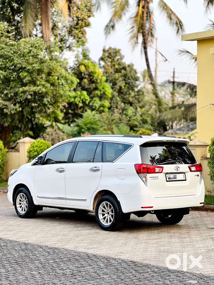 Toyota Innova Crysta