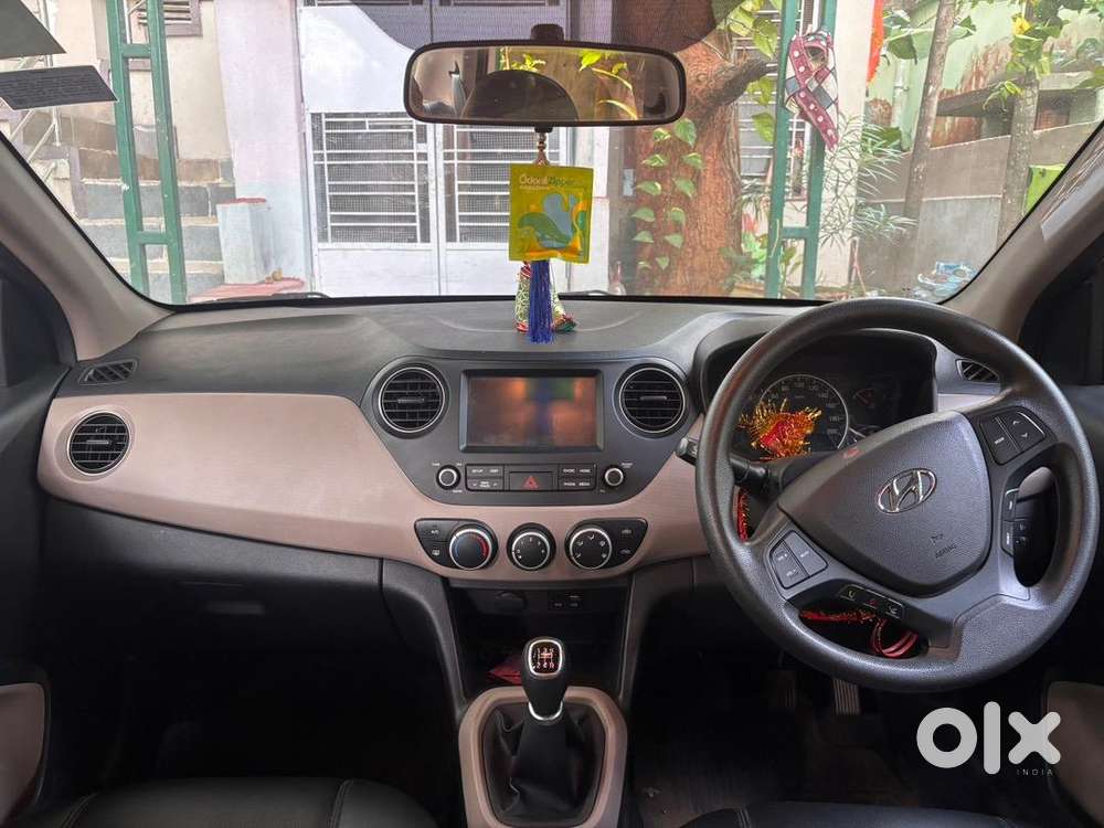 Hyundai Grand I10 Sportz (1st Owner, 14970 Kms)