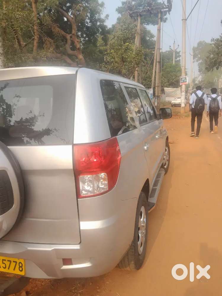 Mahindra Tuv Plus 9 Seater Original Paint Smooth Engine Quarter Tax