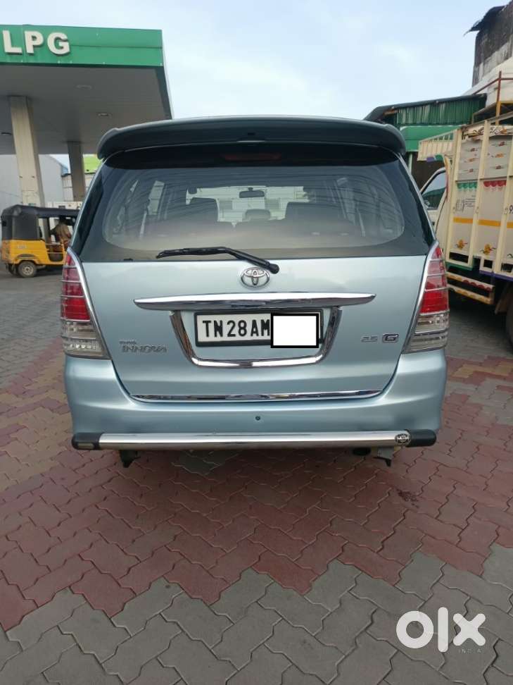 Toyota Innova 2.5 V Diesel 7-seater, 2011, Diesel