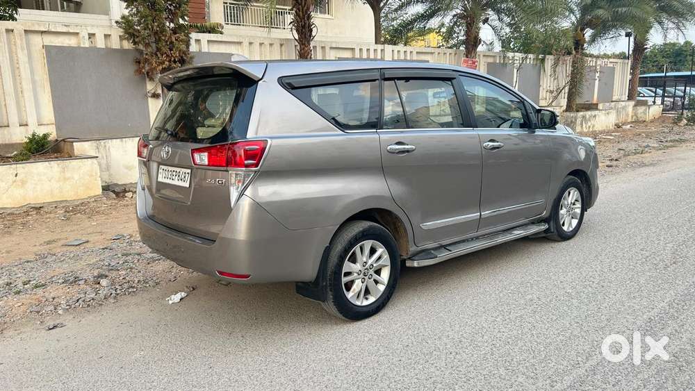 Toyota Innova Crysta 2.4 G Mt 8s, 2017, Diesel