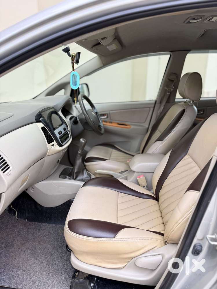 Toyota Innova 2.5 V 7 Str, 2011, Diesel