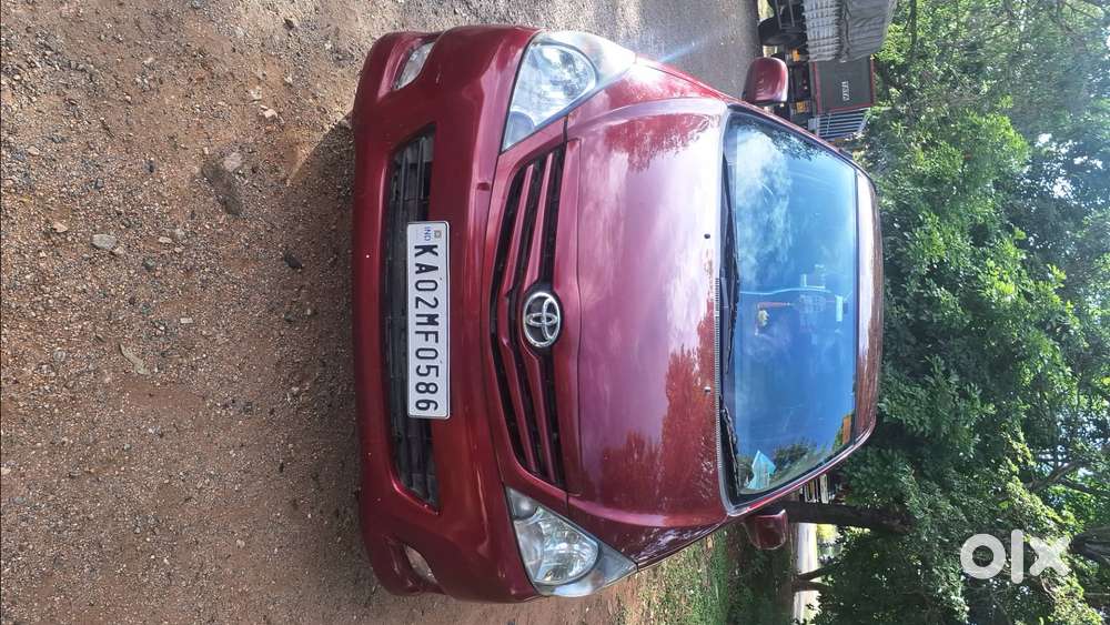 Toyota Innova G Varient For Sale Showroom Maintenance