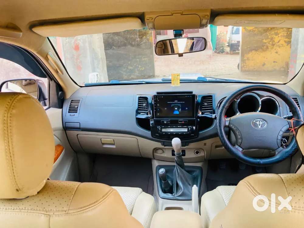 Toyota Fortuner 2011 Diesel 170000 Km Driven