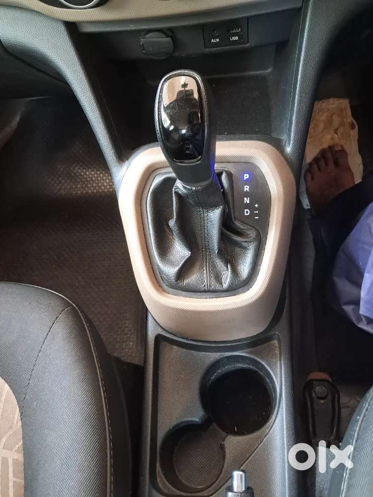 Hyundai Grand I10 Black Well Maintained Car For Sale (petrol + Cng)