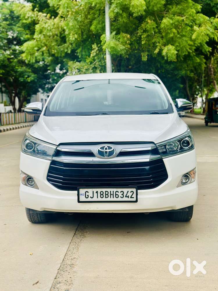 Toyota Innova Crysta 2.8 Zx At 7 Seater, 2017, Diesel