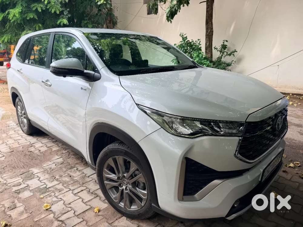 Toyota Innova Hycross, 2026, Petrol