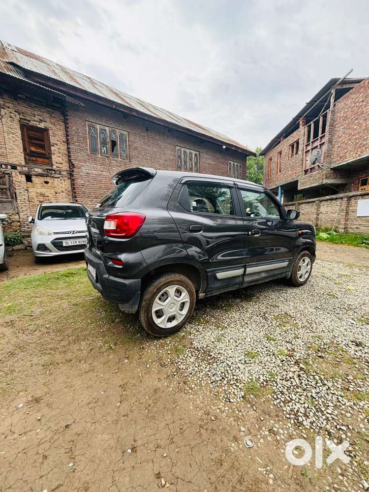 Maruti Suzuki S-presso Vxi, 2025, Petrol