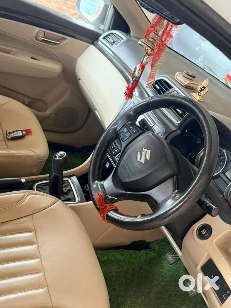 Maruti Suzuki Ciaz 2018. Snow White Colour