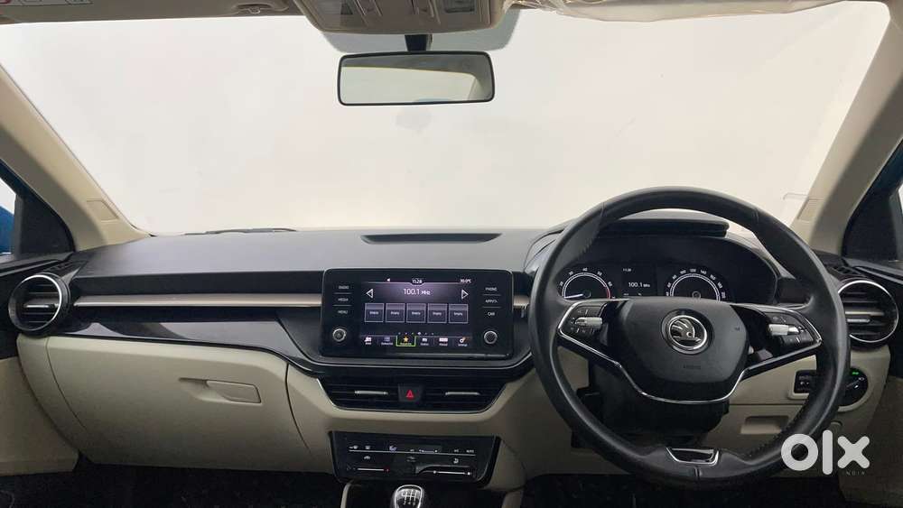 Skoda Slavia Ambition 1.5l Tsi Mt, 2023, Petrol