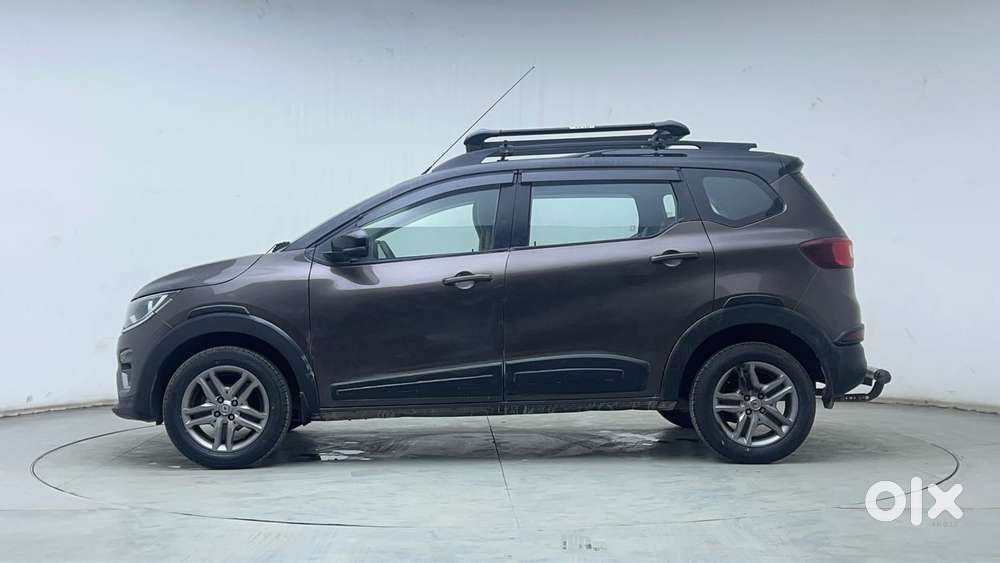 Renault Triber 1.0 Rxz Dual Tone, 2022, Petrol