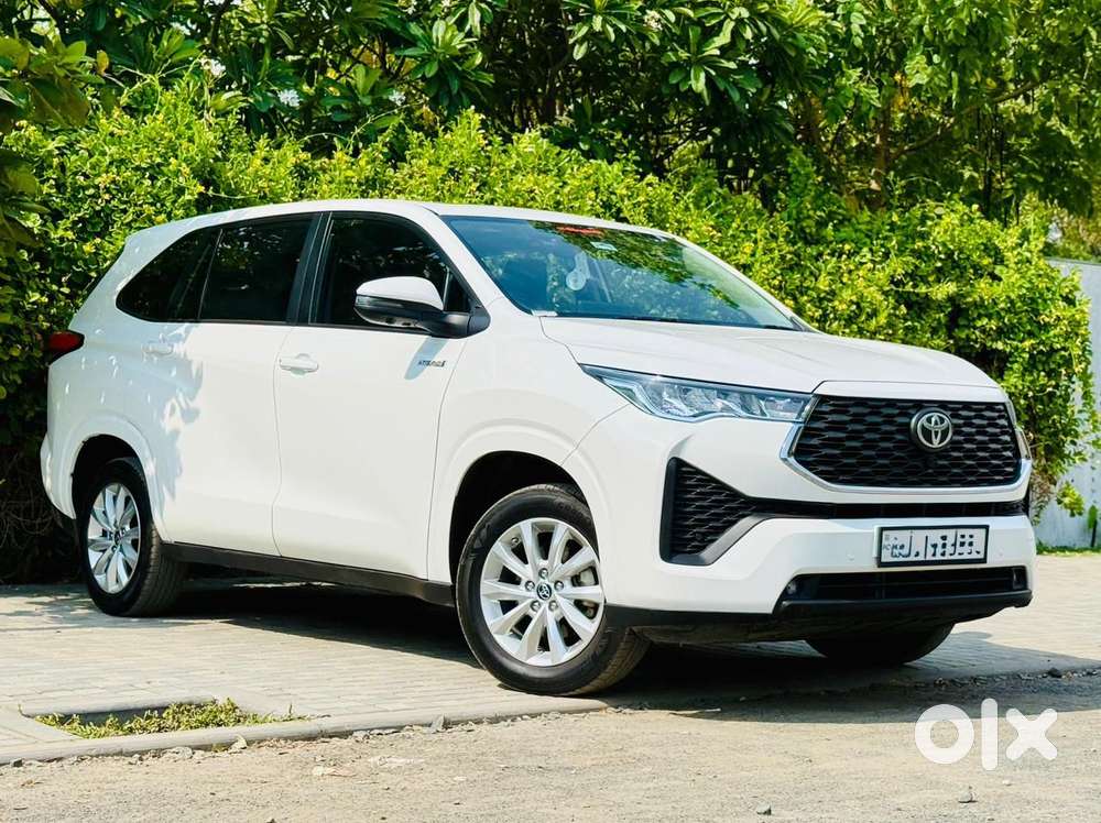 Toyota Innova Hycross 2.0 Vx (o) Hybrid 8 Str, 2024, Petrol