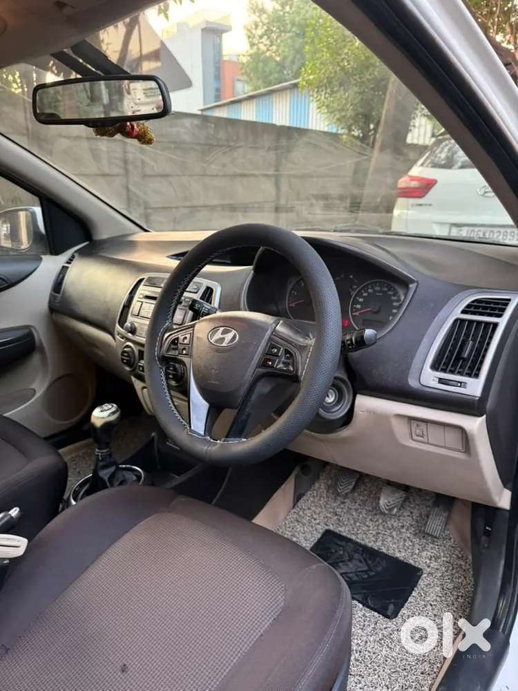 Hyundai I20 Sportz 2012 Car