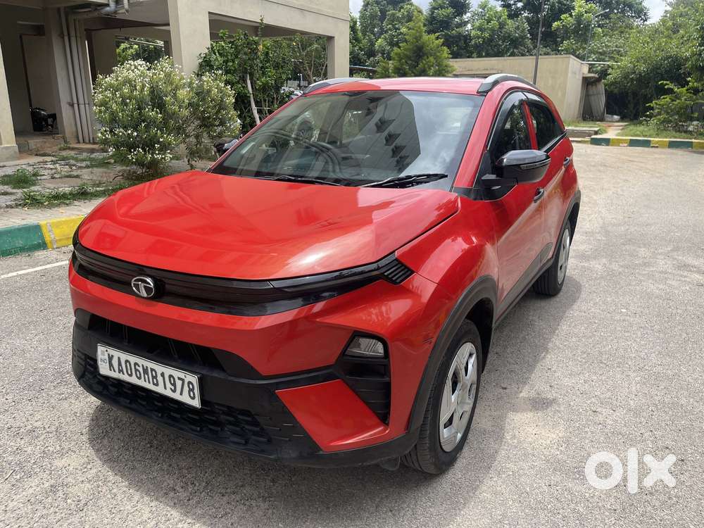 Tata Nexon Smart Plus1.2 Revotron Petrol 5 Mt, 2023, Petrol