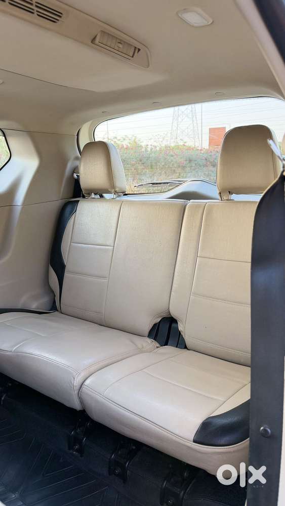 Mahindra Marazzo M6, 2018, Diesel