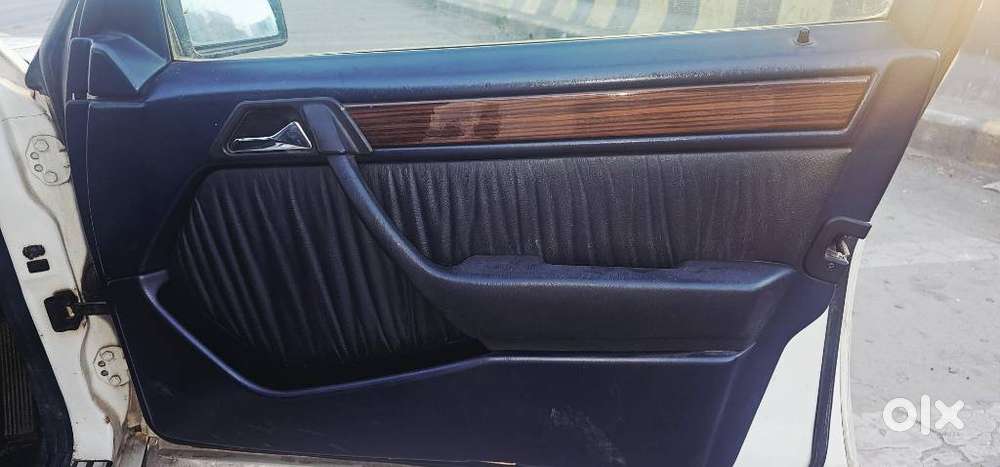 Mercedes-benz E-class 1993-2009 220 Petrol, 1996, Petrol