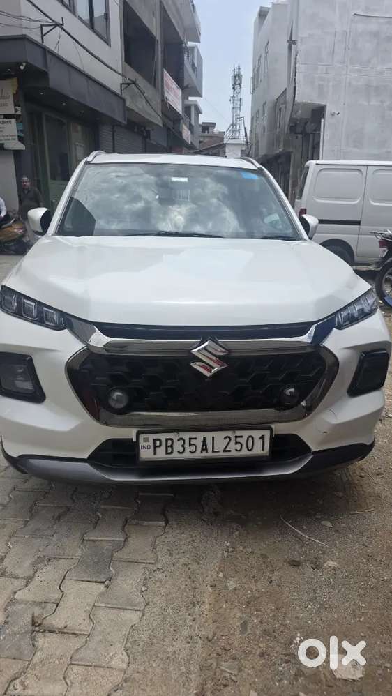 Maruti Suzuki Grand Vitara 2023 Petrol 35000 Km Driven