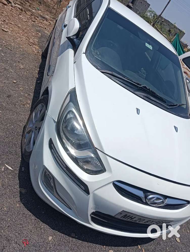 Hyundai Verna 2011