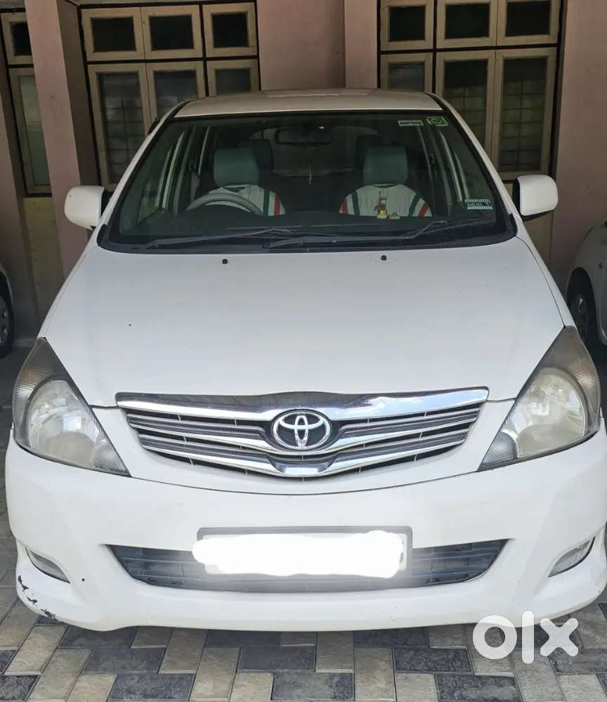 Toyota Innova 2010, 350000 Km, 2.5 G1, Bs Iv, Diesel, D 4, 7 Seater.